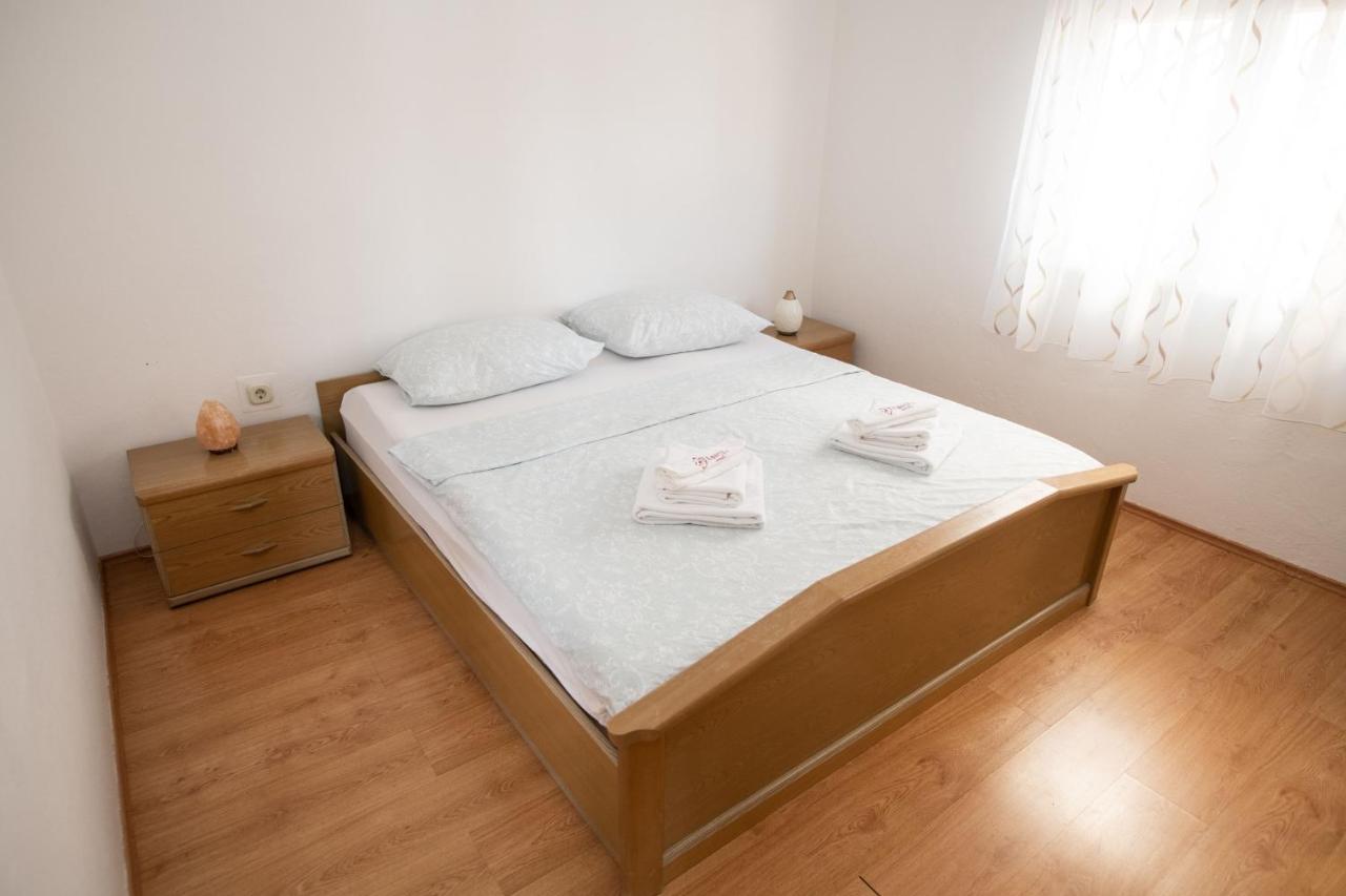 Amaryllis Apartment Рогозница Екстериор снимка